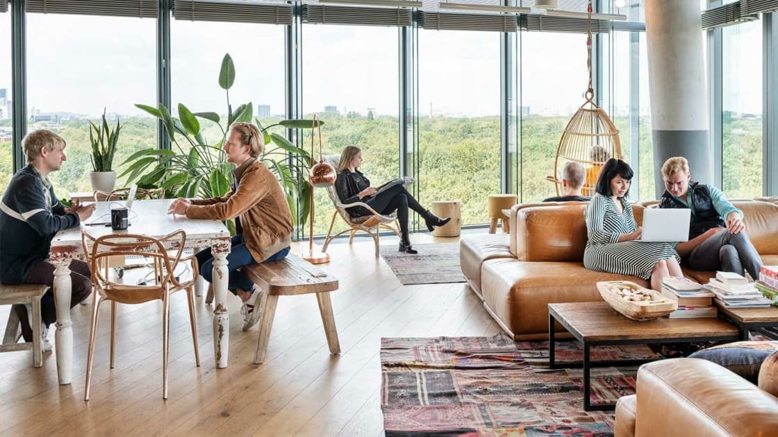 Private Lounge