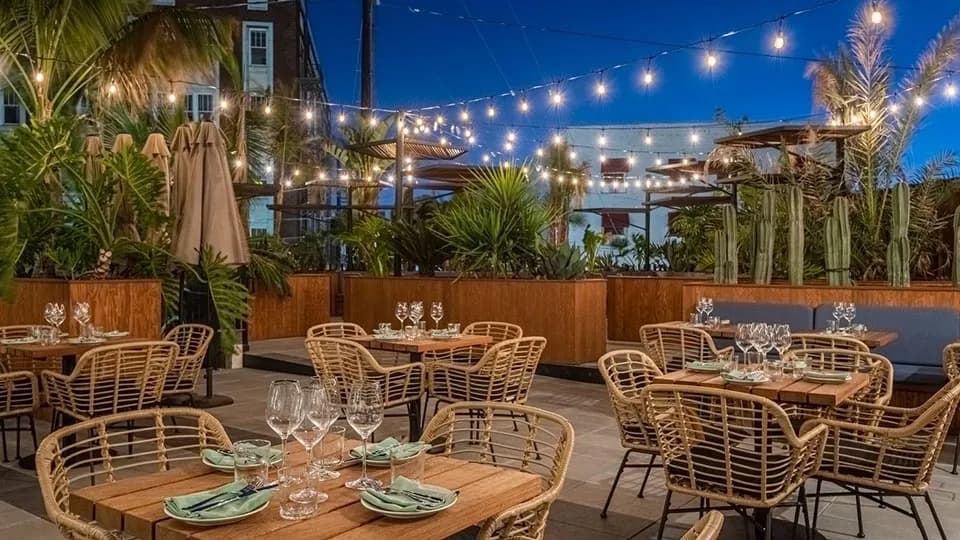 Rooftop Café
