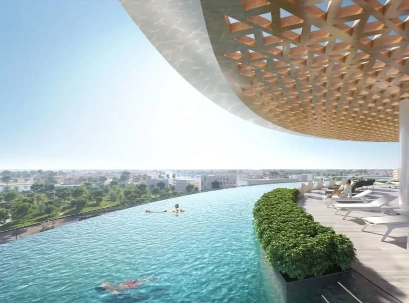 Panoramic Infinity Pool