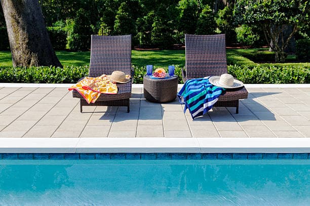 Pool Lounge