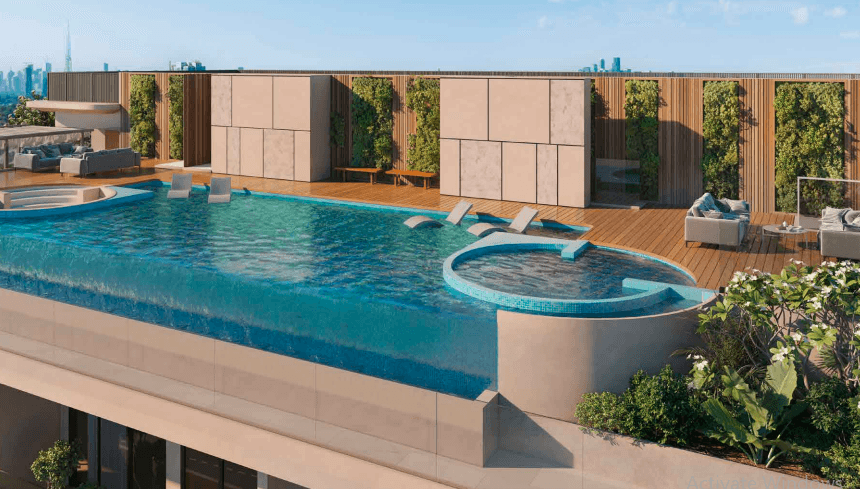 Swimming pool with pool deck